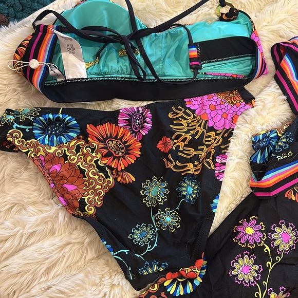 Swimsuit and coverup - Picture 3 of 6